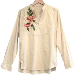 🌈 6/$60, Vintage Hand Embroidered Blouse, Cream, Floral, Medium